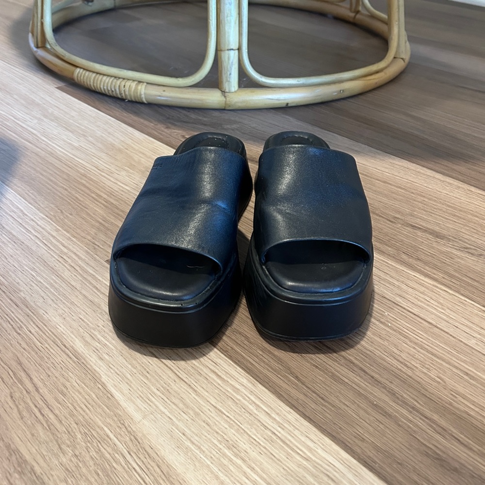 VAGABOND Black Courtney Slides